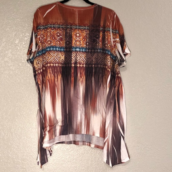 Soft Patterned Tee - Picture 4 of 4